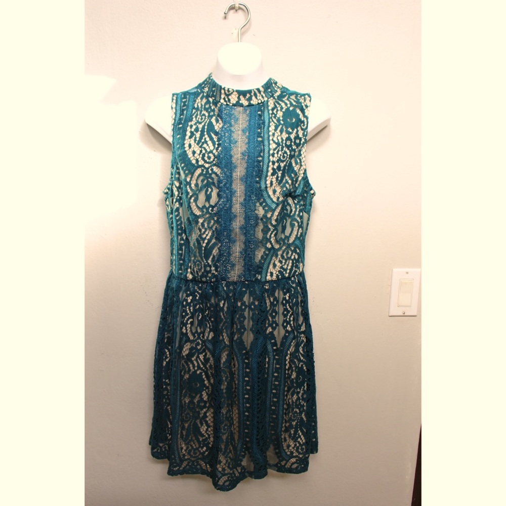 Ladies Green lace mini dress